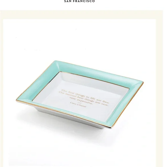 CHANEL Coco Tray in Classic Black and White - Picture 5 of 7